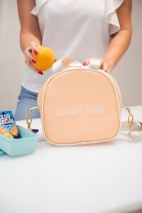 Na Cramby Crafts, cada presente personalizado é uma obra de arte. Descubra como o hot stamping transforma ideias em peças exclusivas.